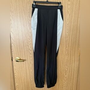 New Eric + Lani Be Girly Black/Creme Polkadot Pocket Lightweight Jogger Pants